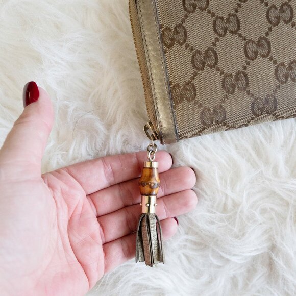 Gucci GG Supreme Zip Around Canvas Wallet w/ Bamboo Tassel & Gold Leather Trim - Picture 3 of 13